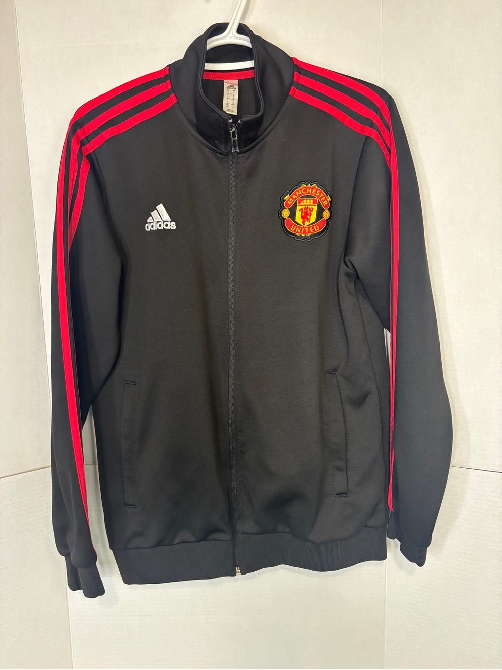 adidas Manchester United Crest Men’s M Lightweight Full-Zip Jacket DNA Track Top